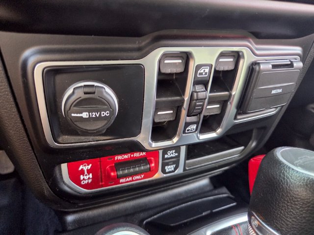 Used 2023 Jeep Gladiator Rubicon w/ LED Lighting Group AWD/4WD image 24