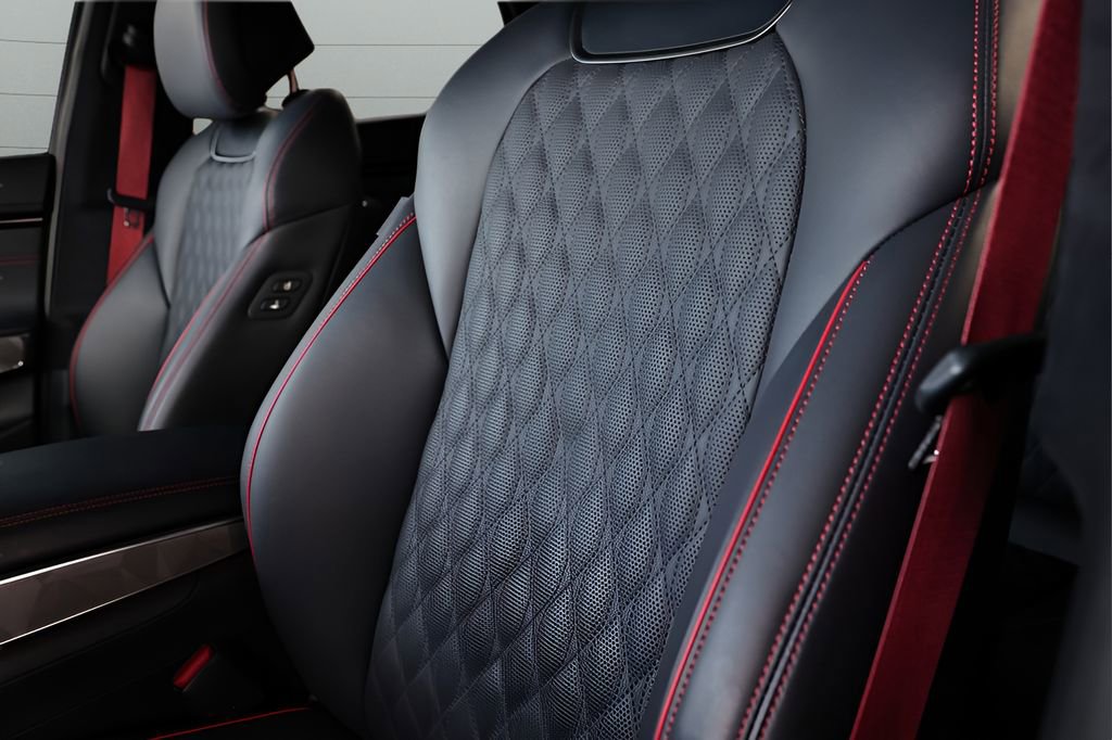 Used 2024 Genesis GV70 3.5T Sport w/ Sport Advanced Package image 51