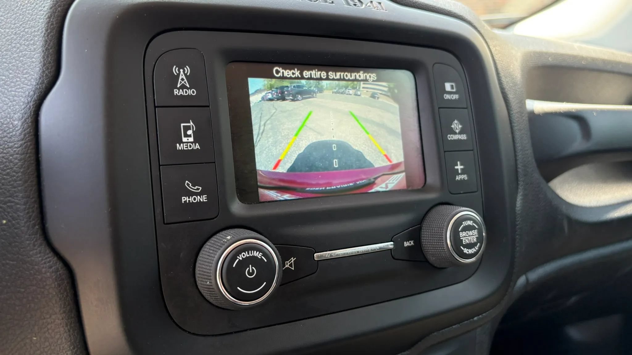 Used 2017 Jeep Renegade Latitude w/ Popular Equipment Group AWD/4WD image 19