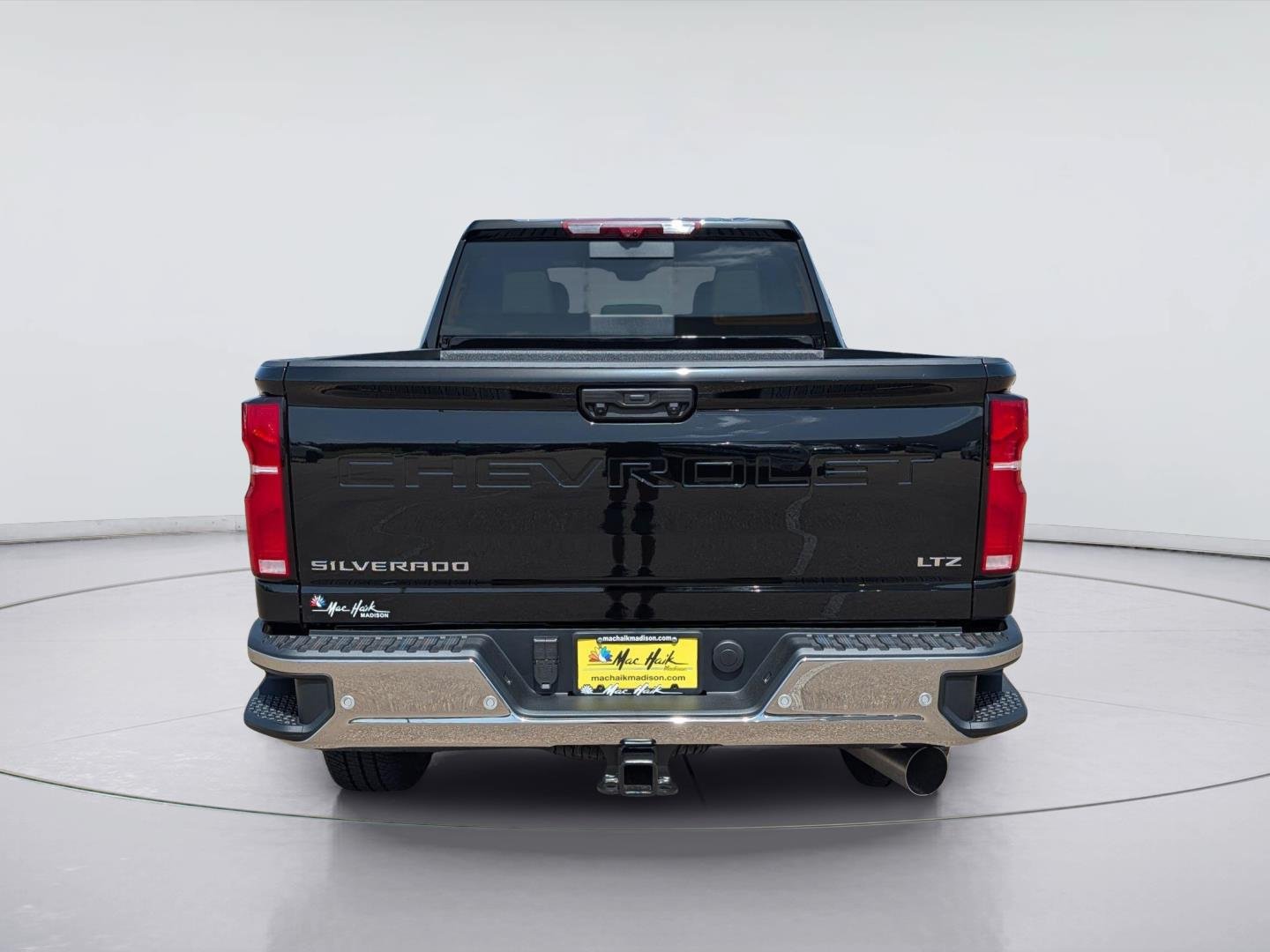 New 2026 Chevrolet Silverado 2500 LTZ w/ LTZ Convenience Package AWD/4WD image 4