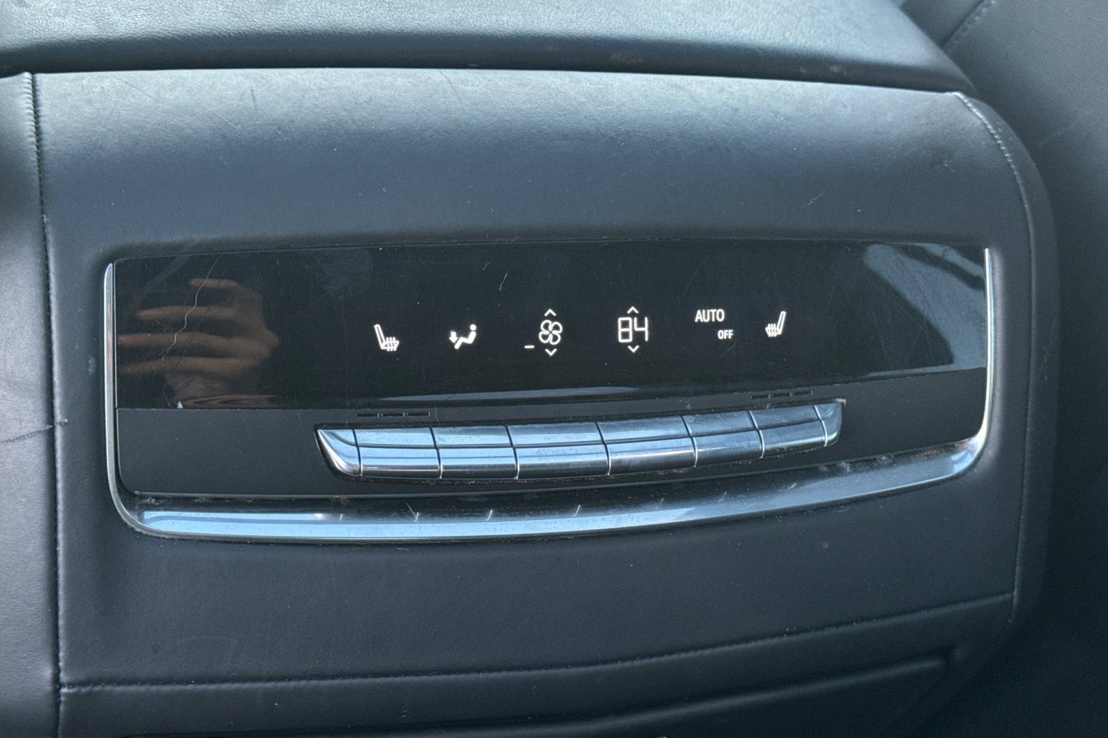 Used 2023 Cadillac Escalade Sport Platinum w/ LPO, ONYX Package image 43