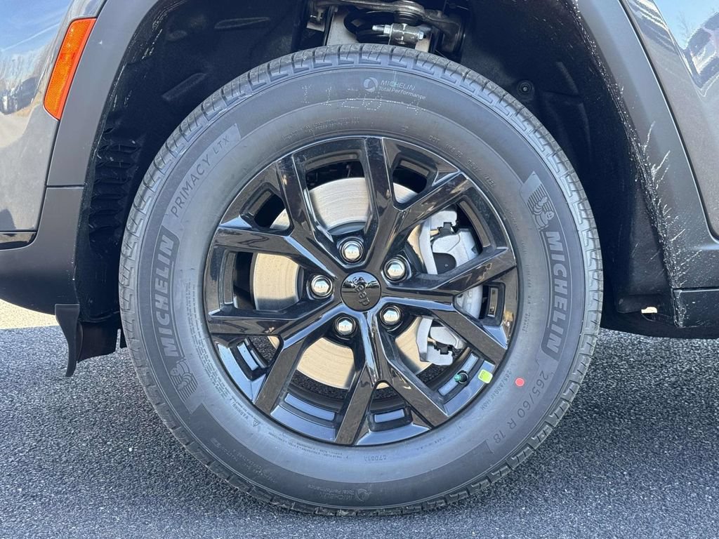 New 2025 Jeep Grand Cherokee L Altitude AWD/4WD image 12