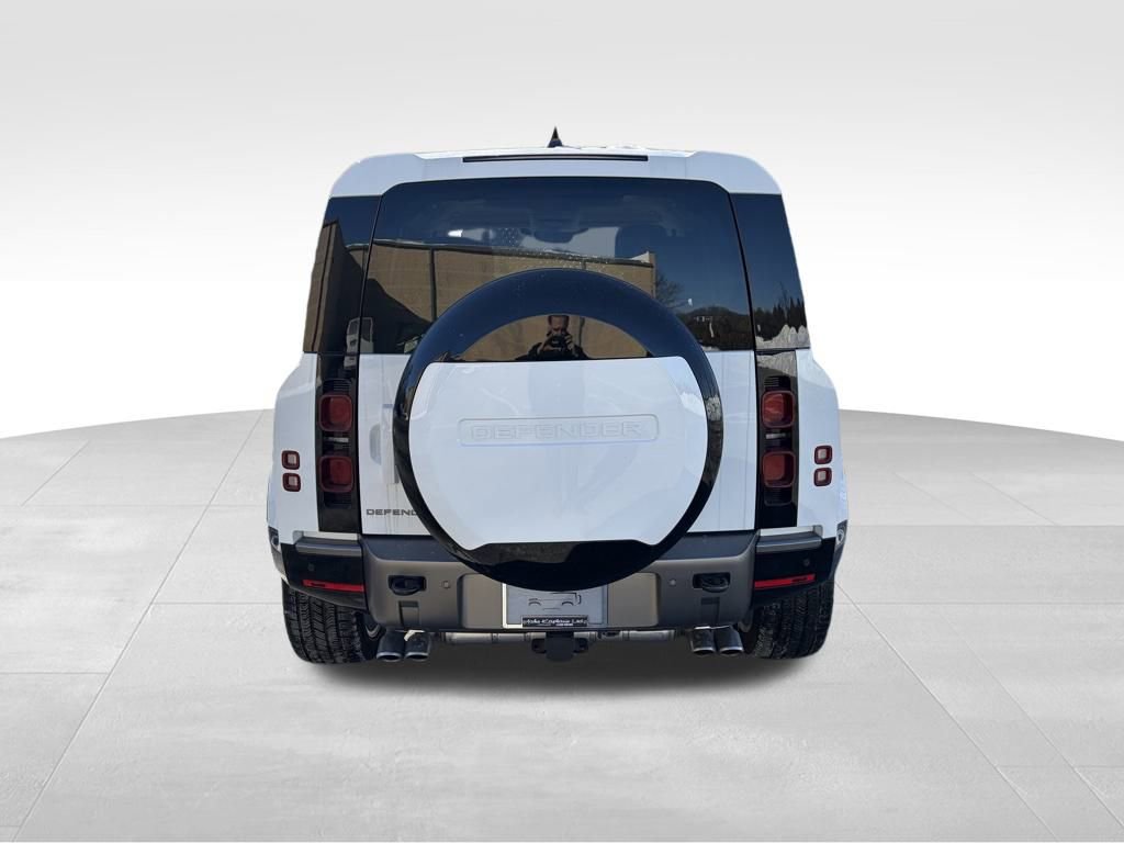 New 2025 Land Rover Defender 110 X-Dynamic SE image 7