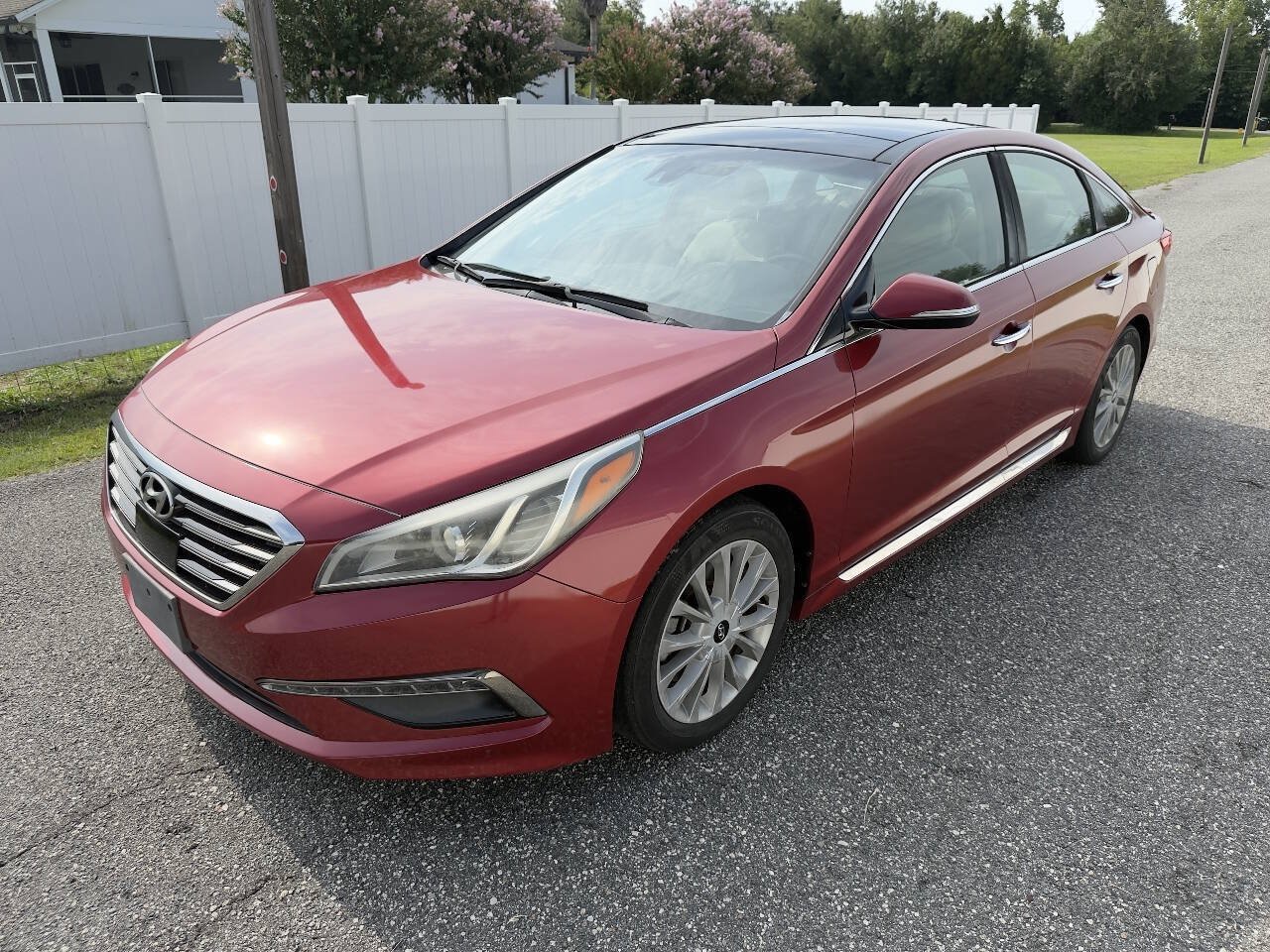 Used 2015 Hyundai Sonata Limited w/ Option Group 06 FWD image 1