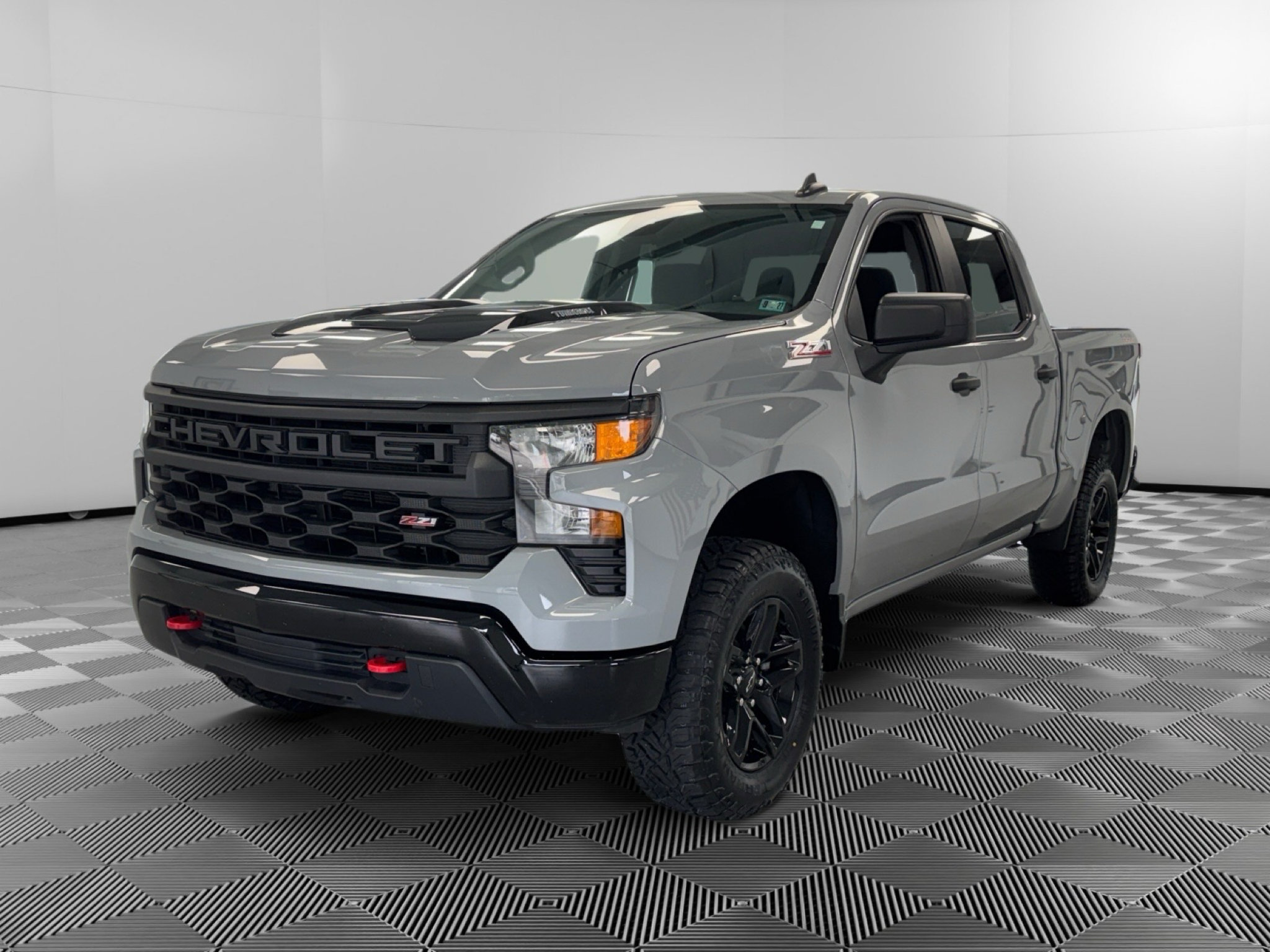 Used 2024 Chevrolet Silverado 1500 Custom Trail Boss AWD/4WD image 4