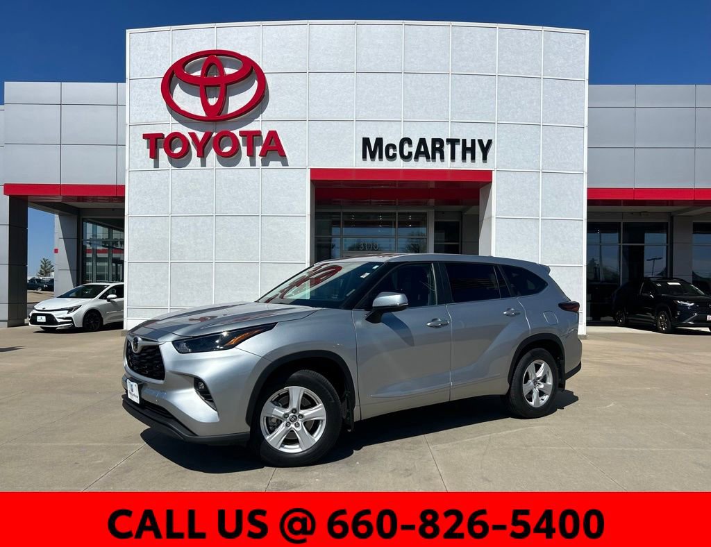 Certified 2025 Toyota Highlander LE image 1