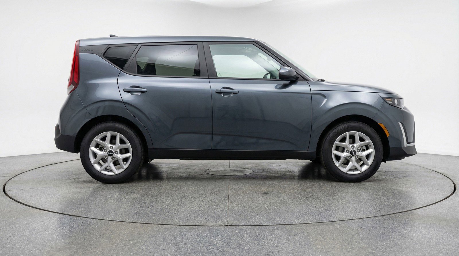 Used 2025 Kia Soul LX w/ LX Technology Package image 11