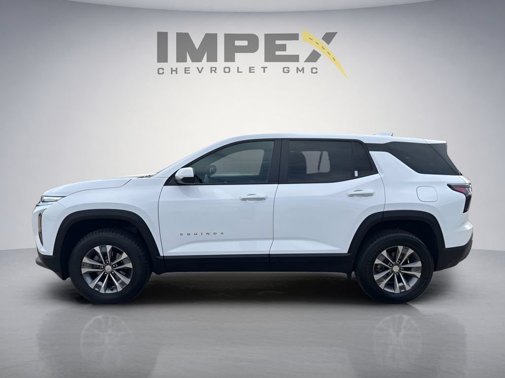 Used 2026 Chevrolet Equinox LT FWD image 2