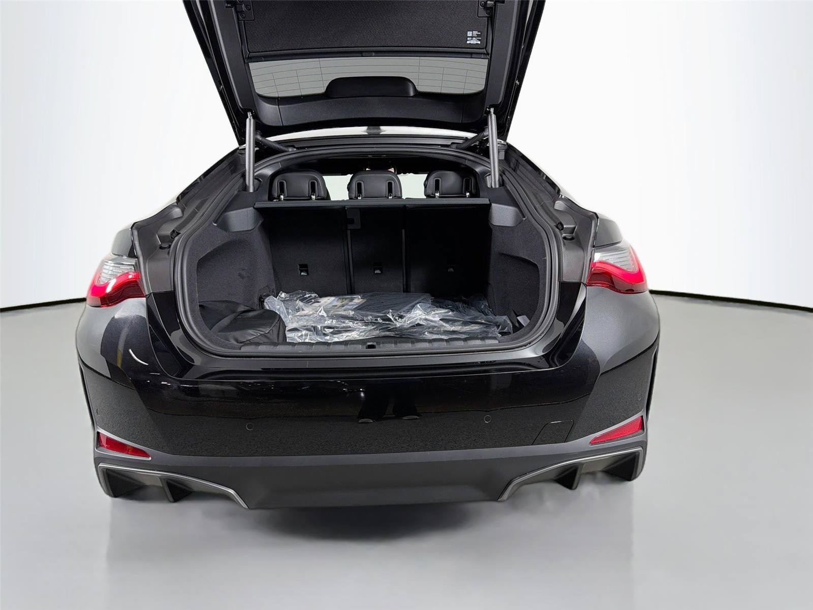 New 2026 BMW i4 xDrive40i AWD/4WD image 52
