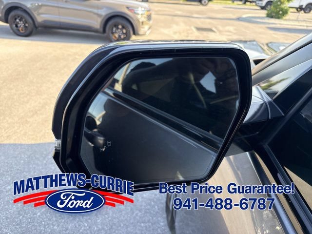 Used 2025 Toyota Tundra Platinum AWD/4WD image 8