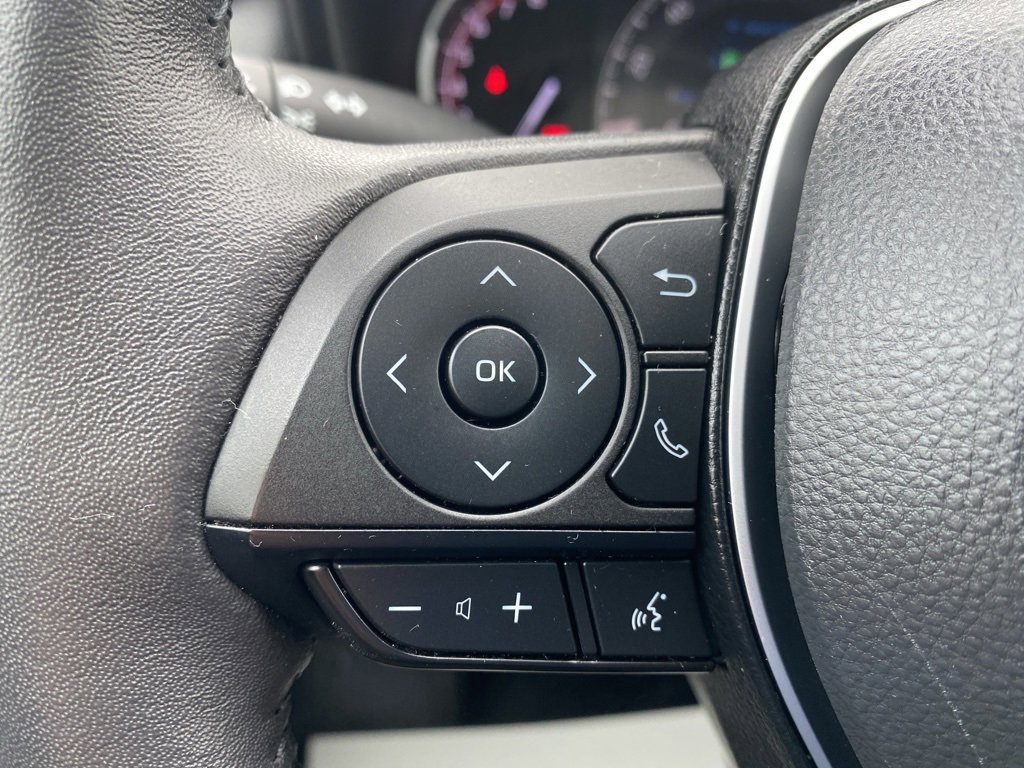 Used 2023 Toyota RAV4 XLE image 28