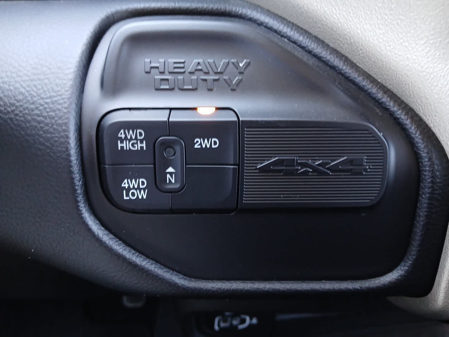 Used 2024 RAM 2500 Laramie w/ Safety Group AWD/4WD image 38
