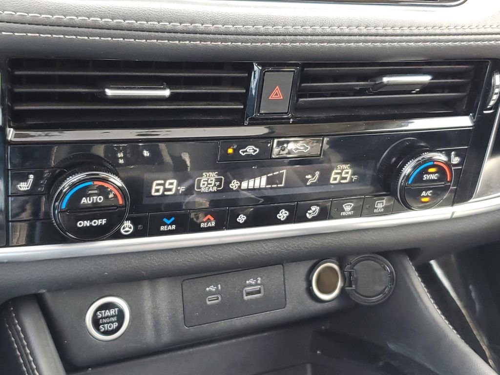 Used 2023 Nissan Rogue SL w/ SL Premium Package image 24