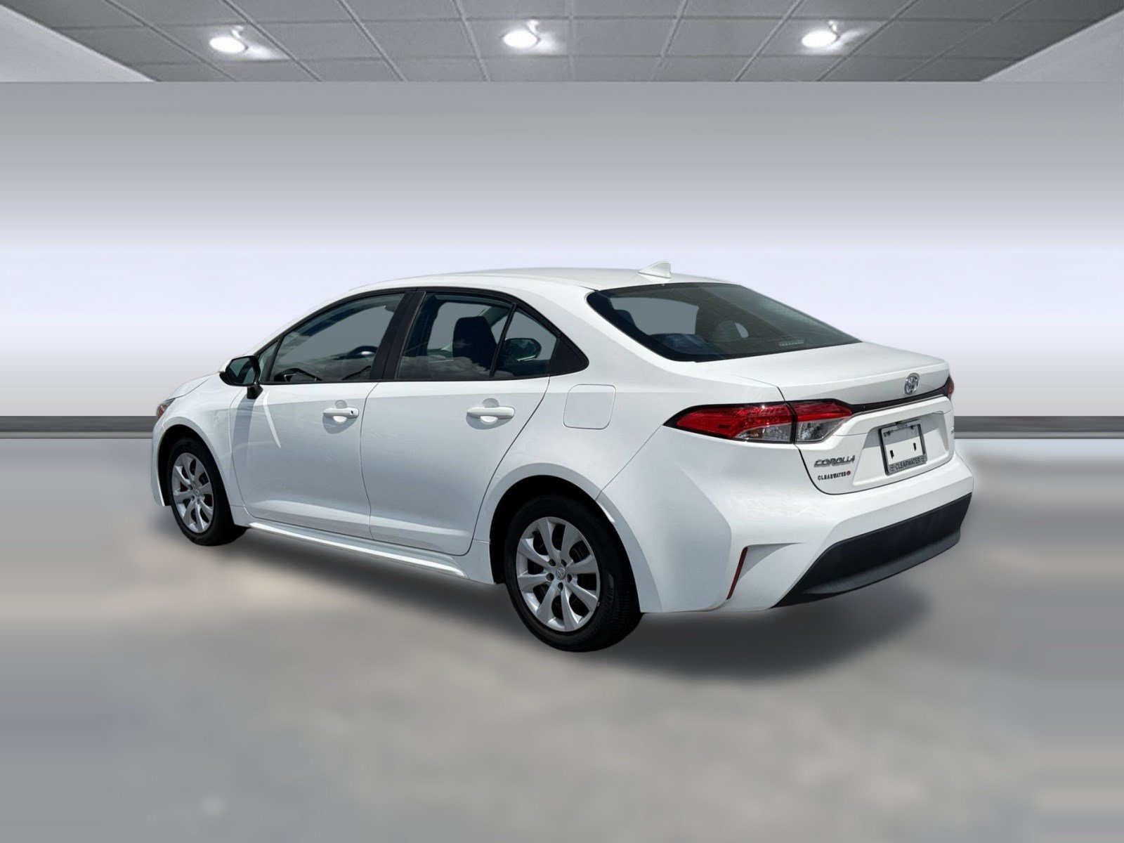 Used 2023 Toyota Corolla LE FWD image 3