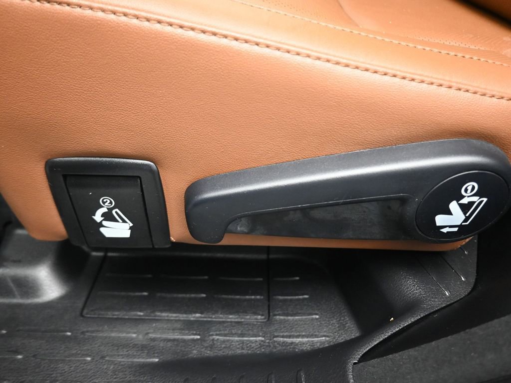 Used 2017 Toyota Highlander Limited w/ Protection Package #3 image 36