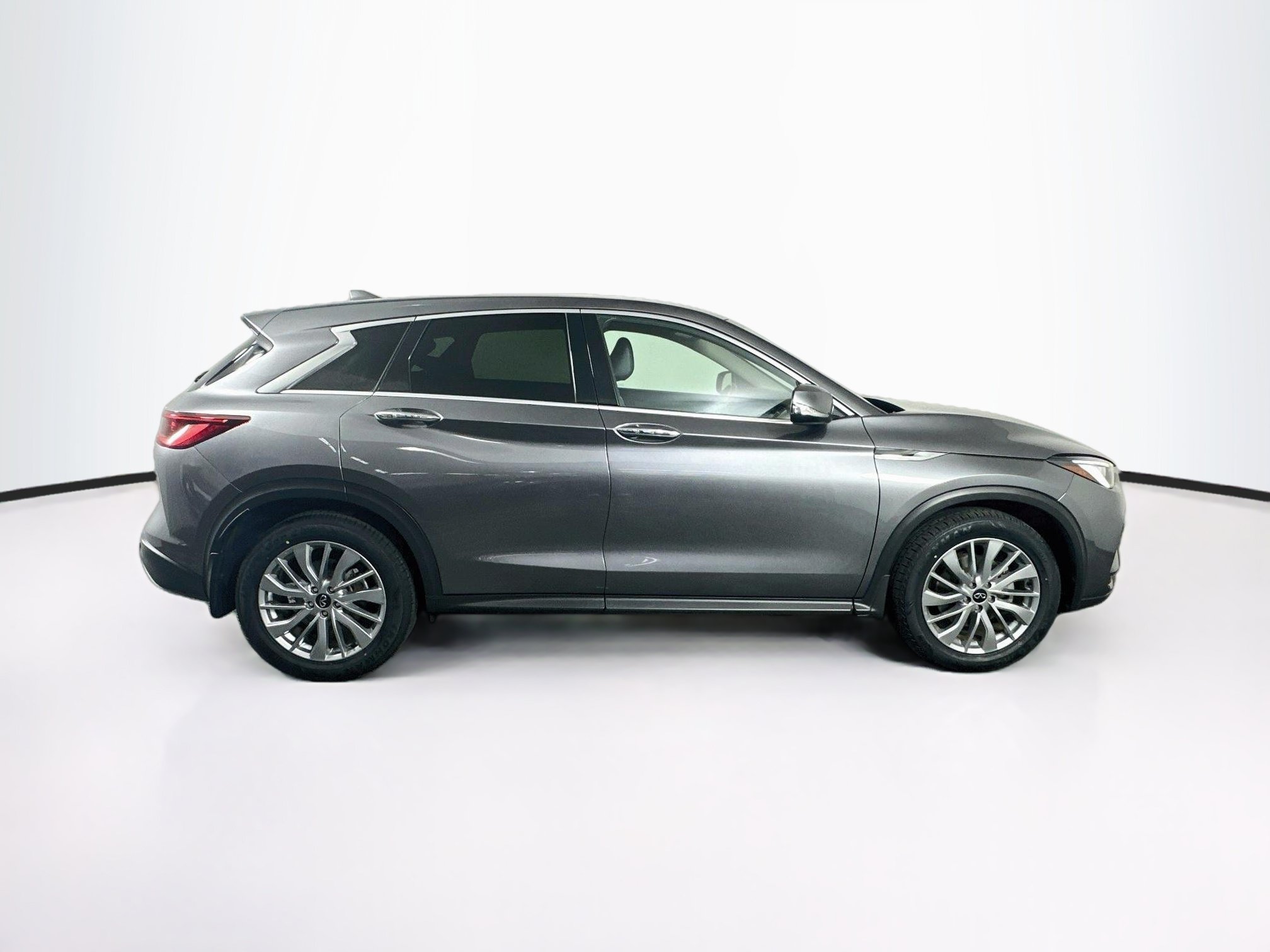 Used 2023 INFINITI QX50 Pure FWD image 10