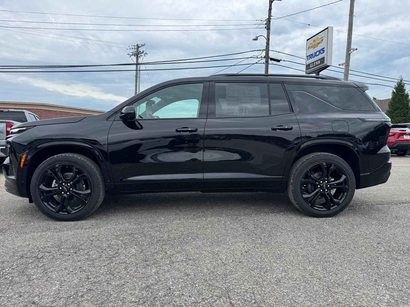 New 2027 Chevrolet Traverse RS AWD/4WD image 3