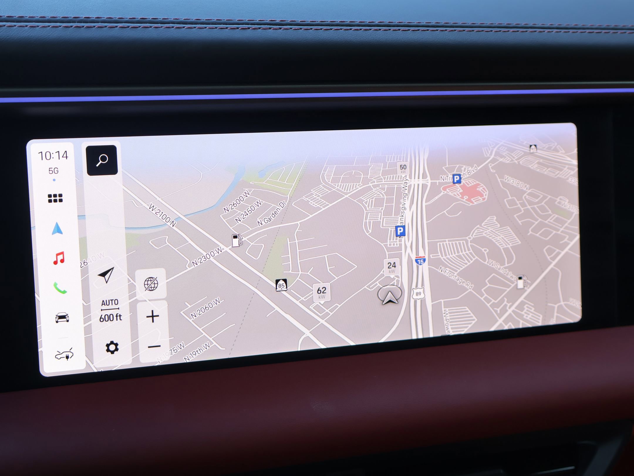Certified 2025 Porsche Macan 4 Electric AWD/4WD image 19