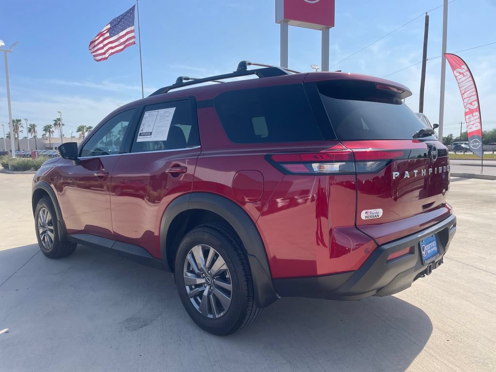 Certified 2025 Nissan Pathfinder SV w/ SV Premium Package FWD image 3
