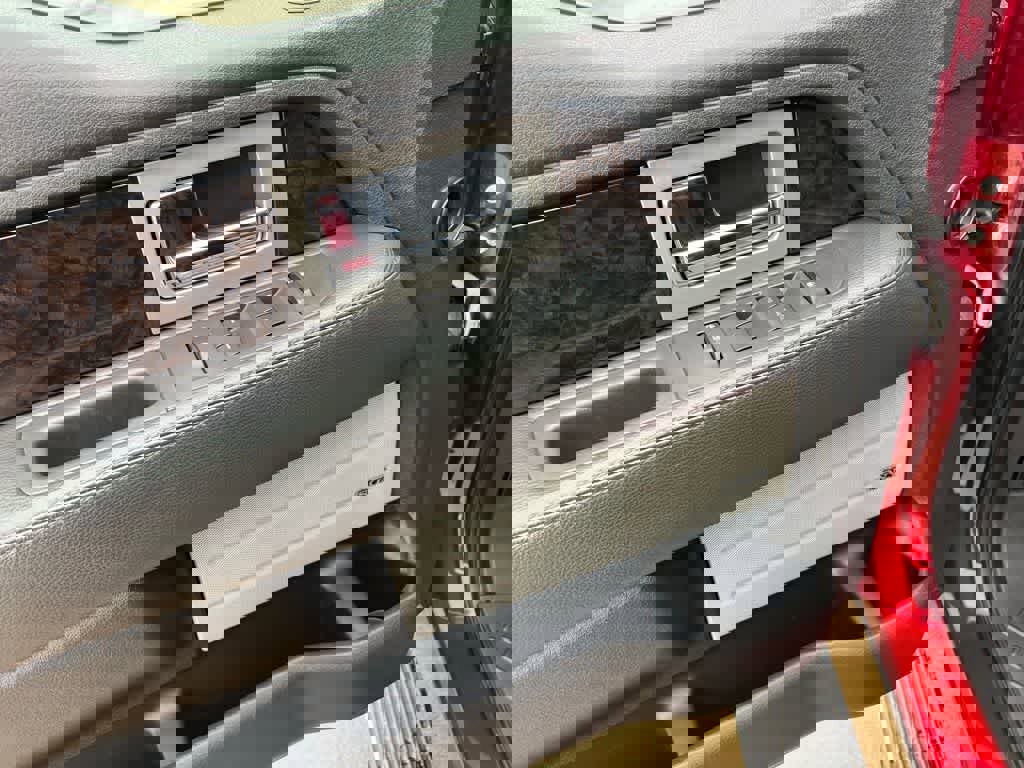 Used 2014 Ford F150 Platinum image 15