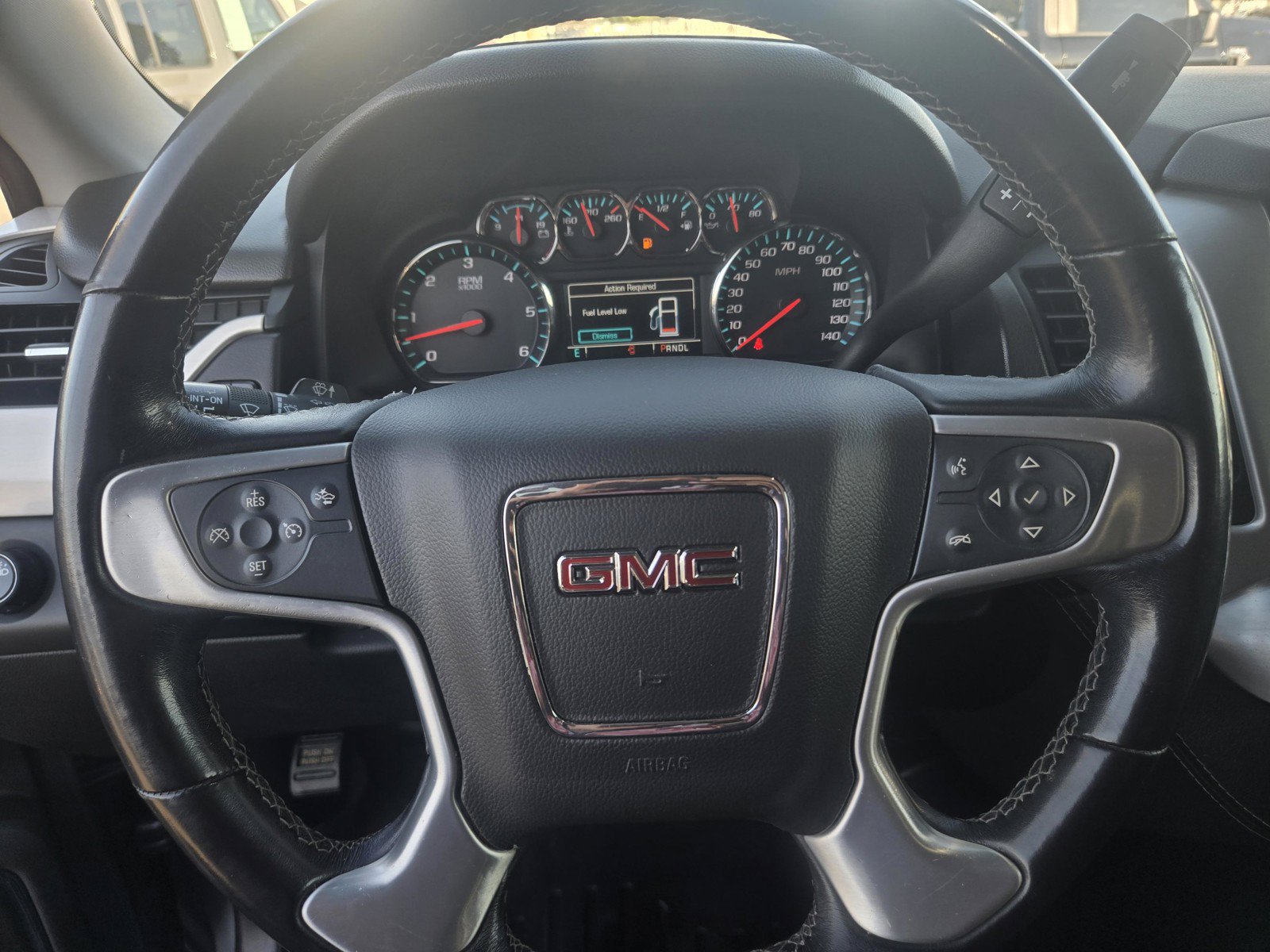 Used 2020 GMC Yukon XL SLE w/ SLE Value Package RWD image 31
