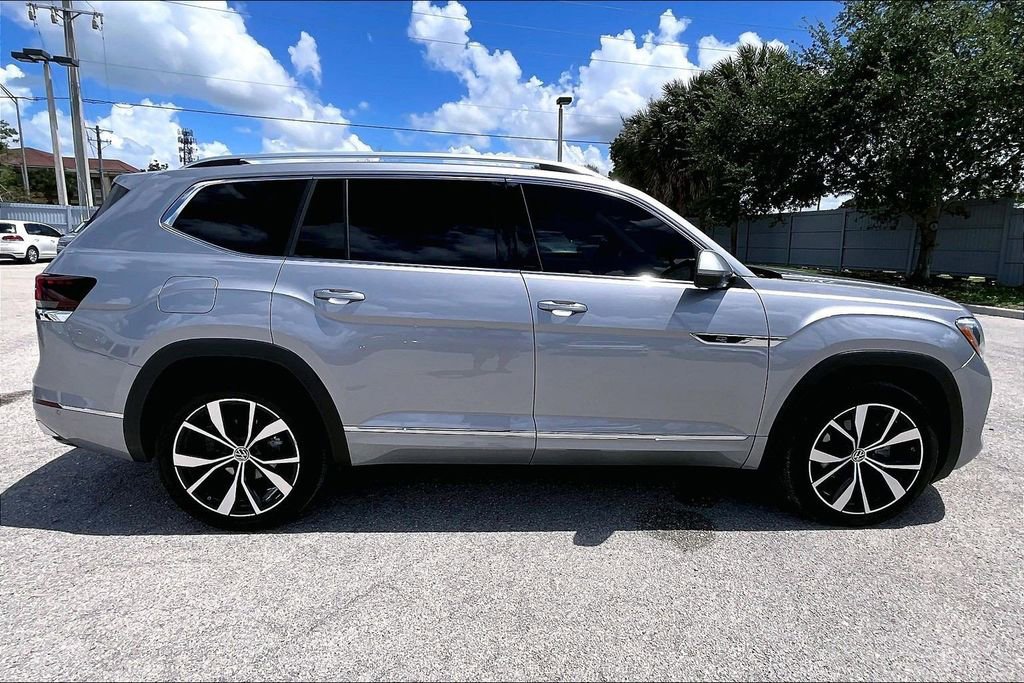 Used 2024 Volkswagen Atlas SEL Premium R-Line AWD/4WD image 4