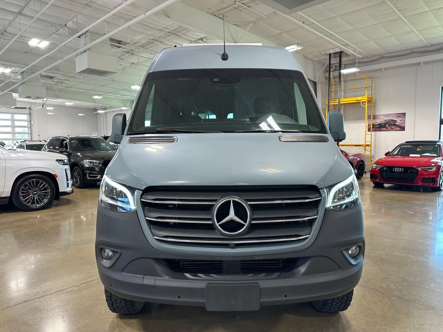 Used 2021 Mercedes-Benz Sprinter 2500 image 2