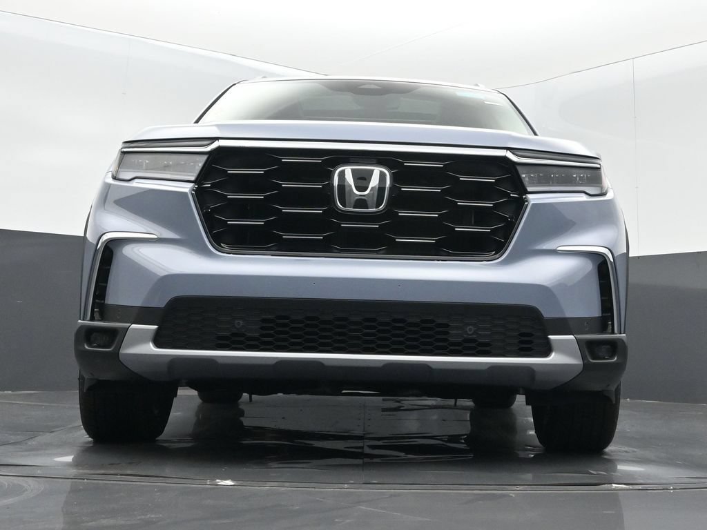 New 2025 Honda Pilot Touring image 11