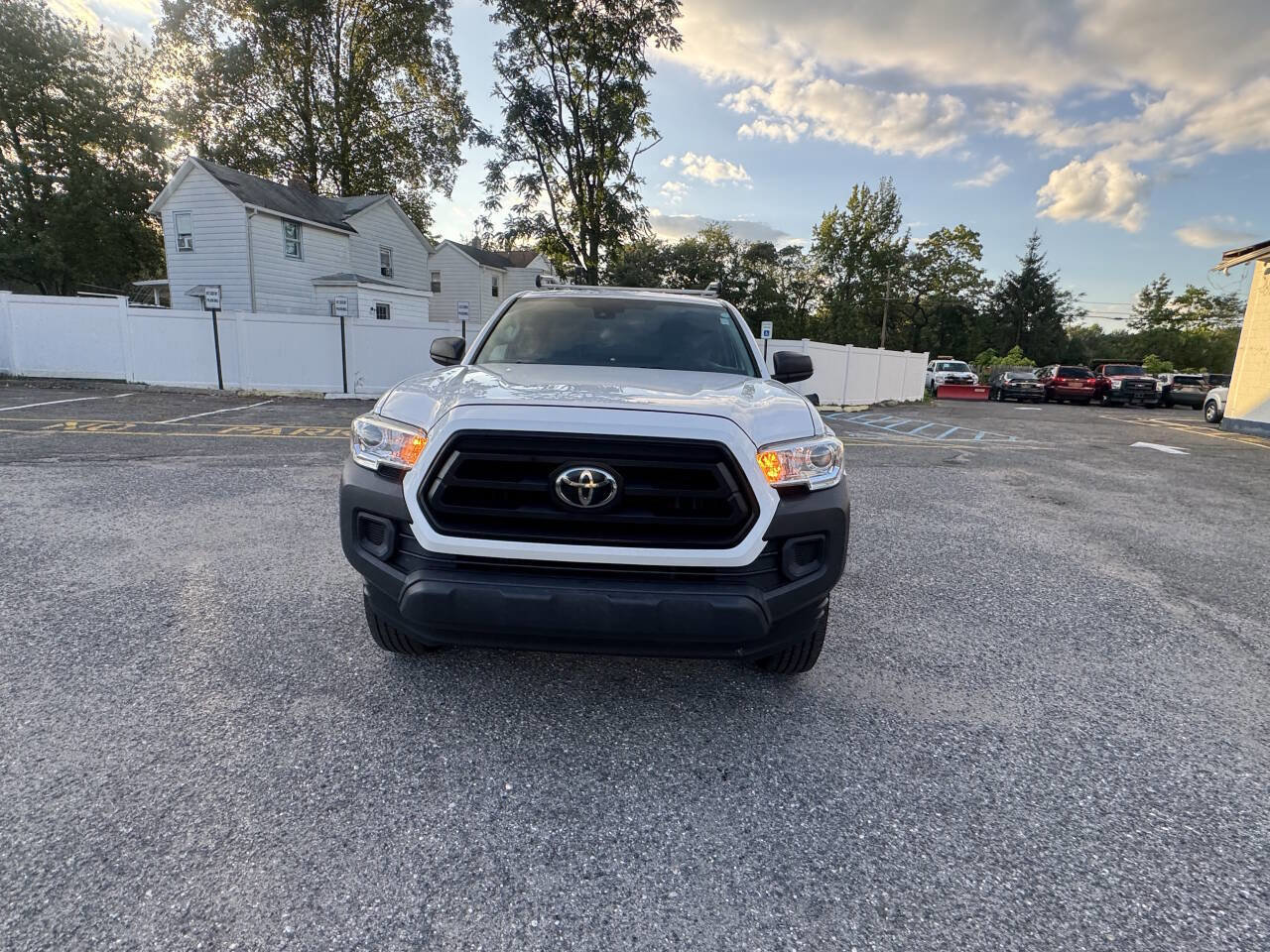 Used 2020 Toyota Tacoma SR image 3