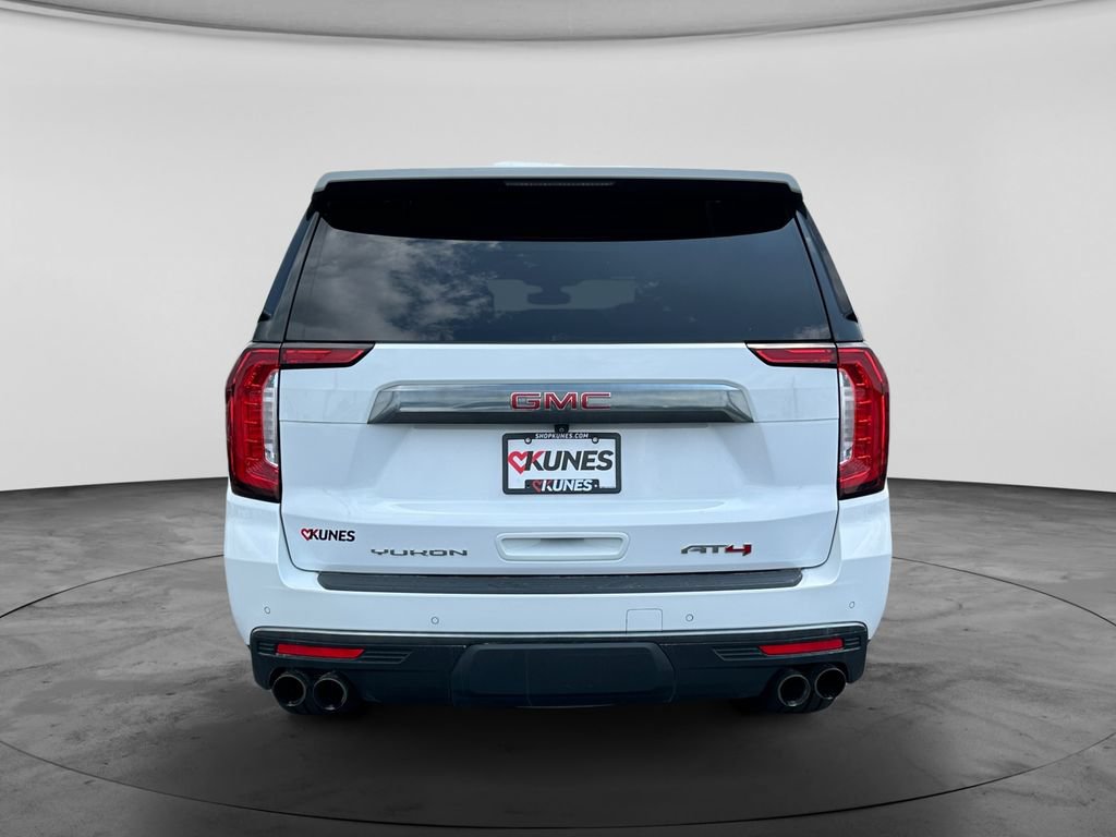 Used 2022 GMC Yukon XL AT4 w/ AT4 Premium Plus Package AWD/4WD image 7