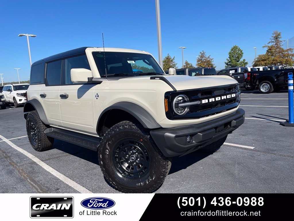 New 2026 Ford Bronco Outer Banks w/ Sasquatch Package AWD/4WD image 1