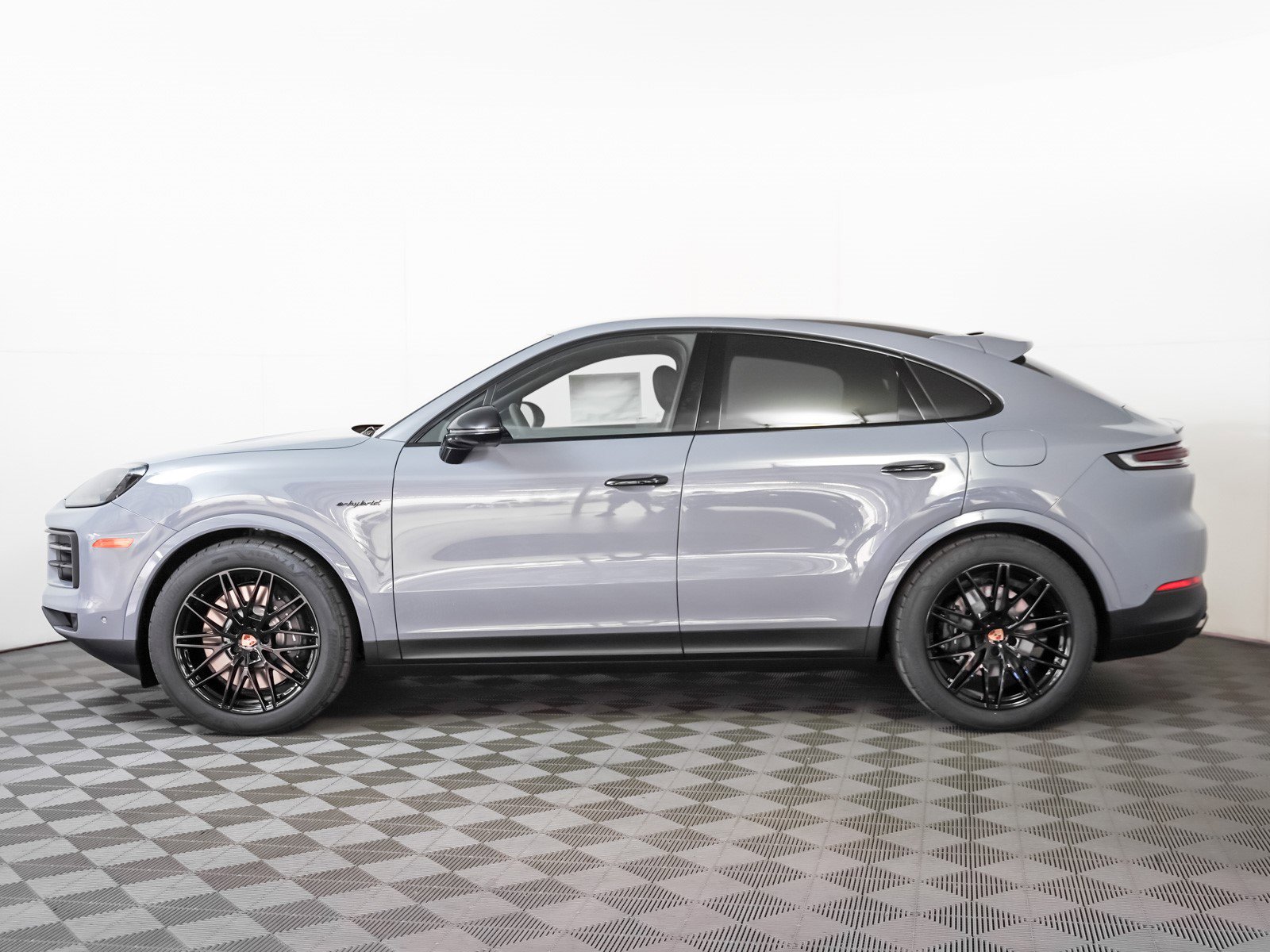 New 2026 Porsche Cayenne E-Hybrid Coupe image 2