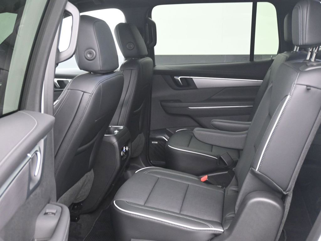 Used 2026 Buick Enclave Preferred image 13