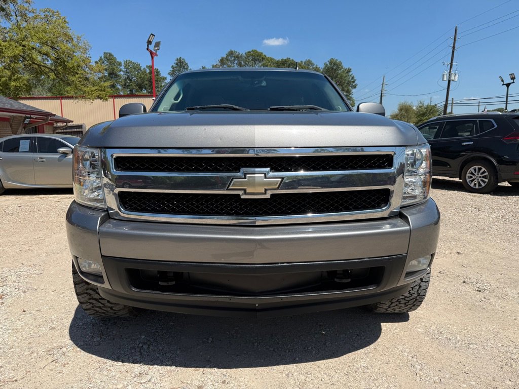 Used 2008 Chevrolet Silverado 1500 LTZ w/ Suspension Package, Off-Road AWD/4WD image 3