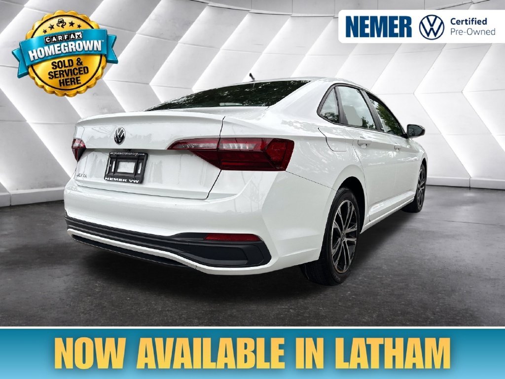 Used 2024 Volkswagen Jetta Sport FWD image 4