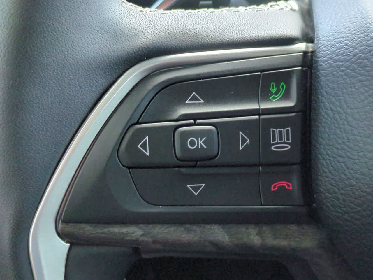 Certified 2025 Jeep Grand Cherokee Limited RWD image 25