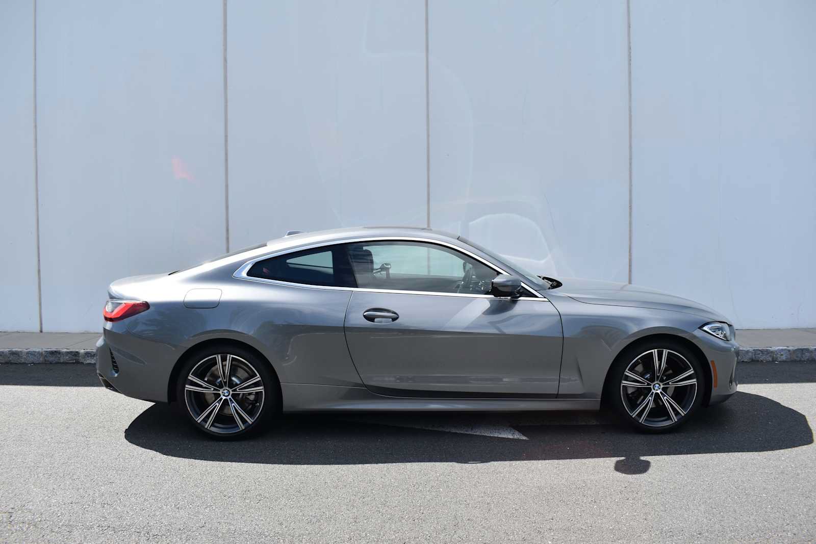 Used 2024 BMW 430i xDrive Coupe w/ Premium Package AWD/4WD image 4
