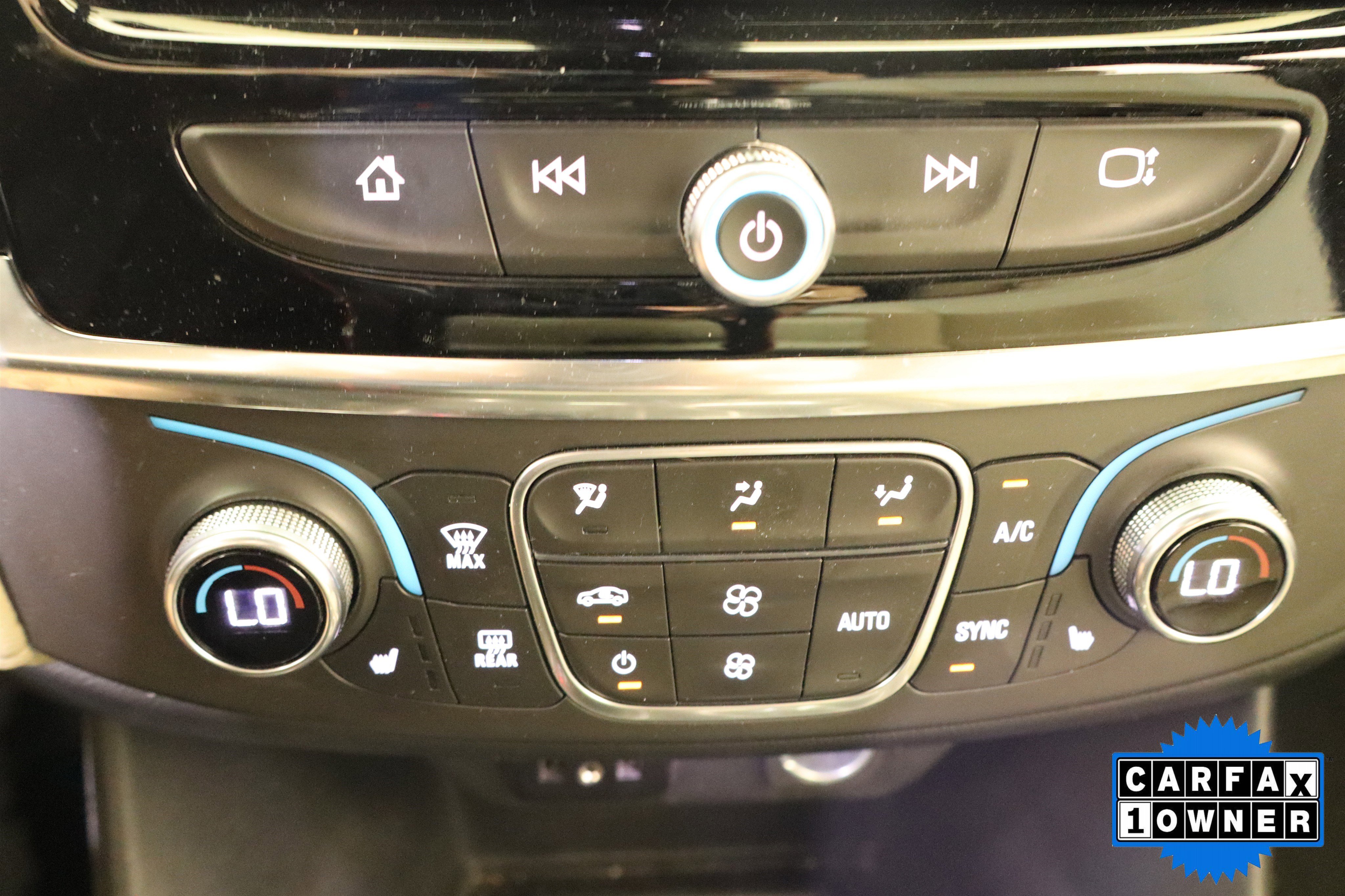 Used 2024 Chevrolet Traverse LT AWD/4WD image 27