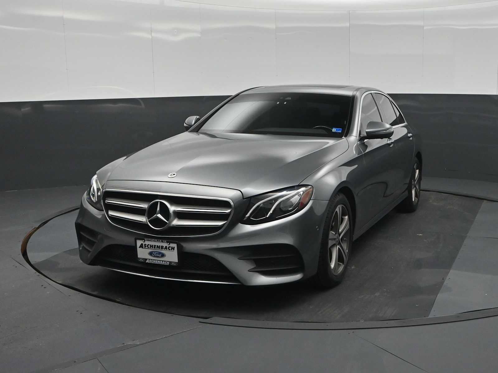 Used 2019 Mercedes-Benz E 300 4MATIC image 5