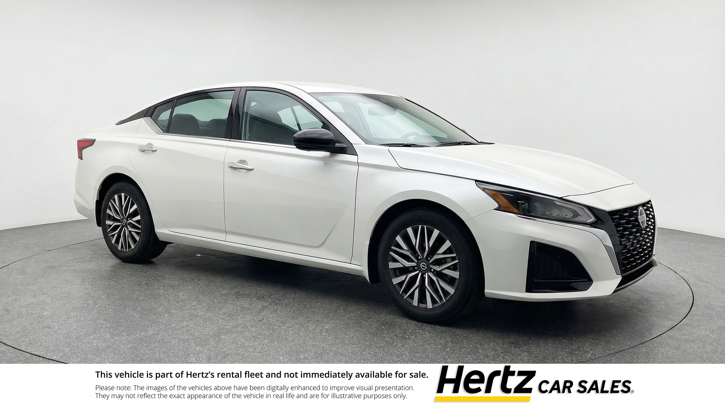 Used 2025 Nissan Altima 2.5 SV image 1