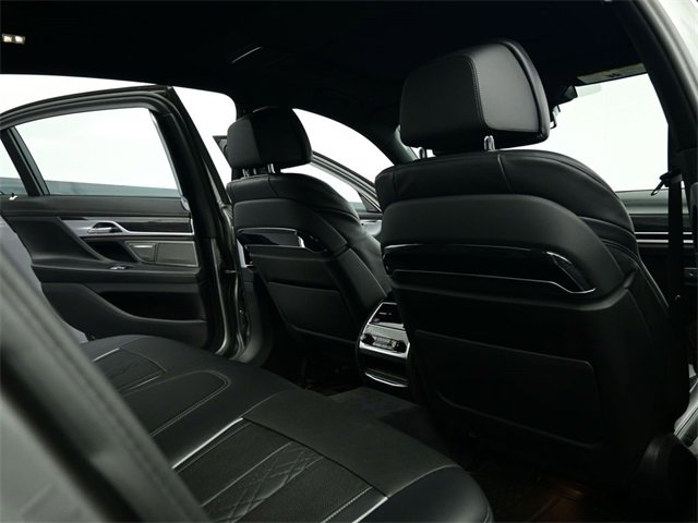 Used 2022 BMW 740i xDrive 740i xDrive w/ M Sport Package image 34