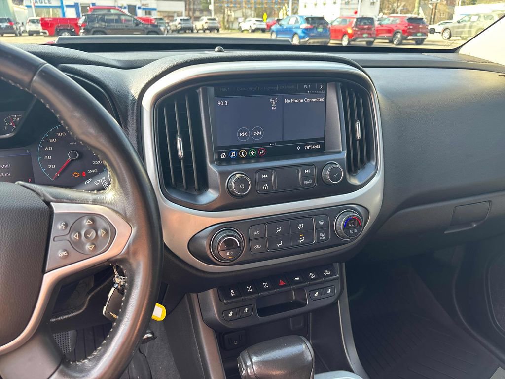 Used 2020 Chevrolet Colorado ZR2 image 16