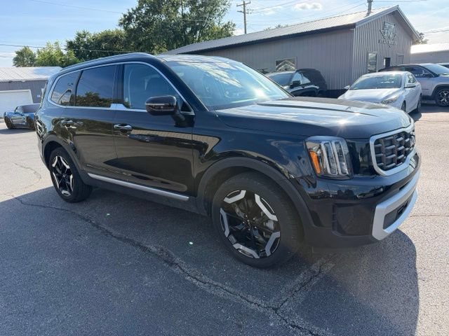 Used 2025 Kia Telluride S FWD image 6