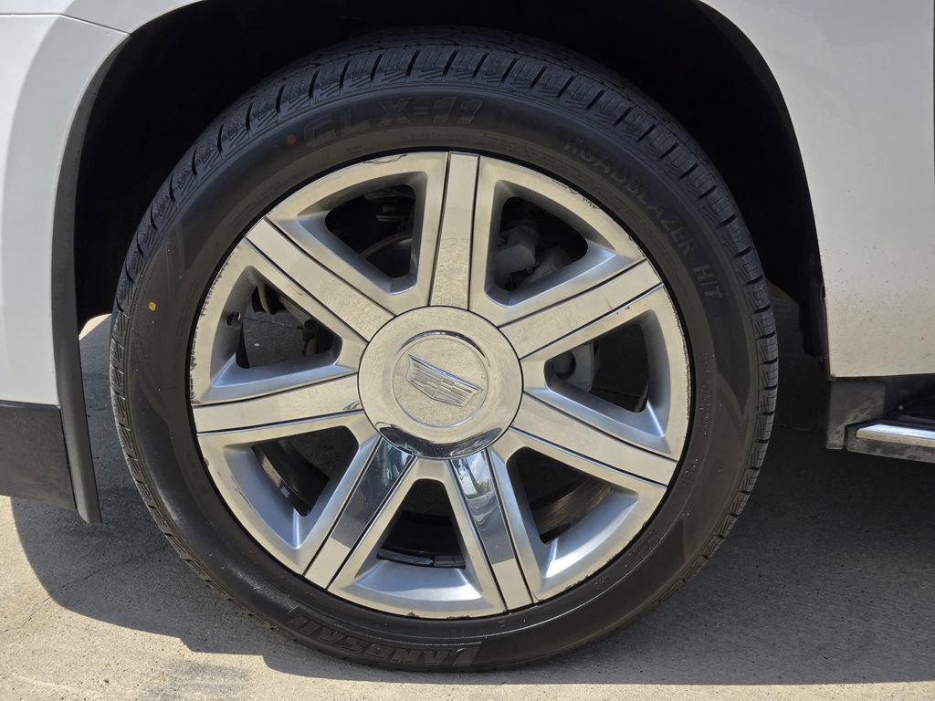 Used 2017 Cadillac Escalade Luxury RWD image 8