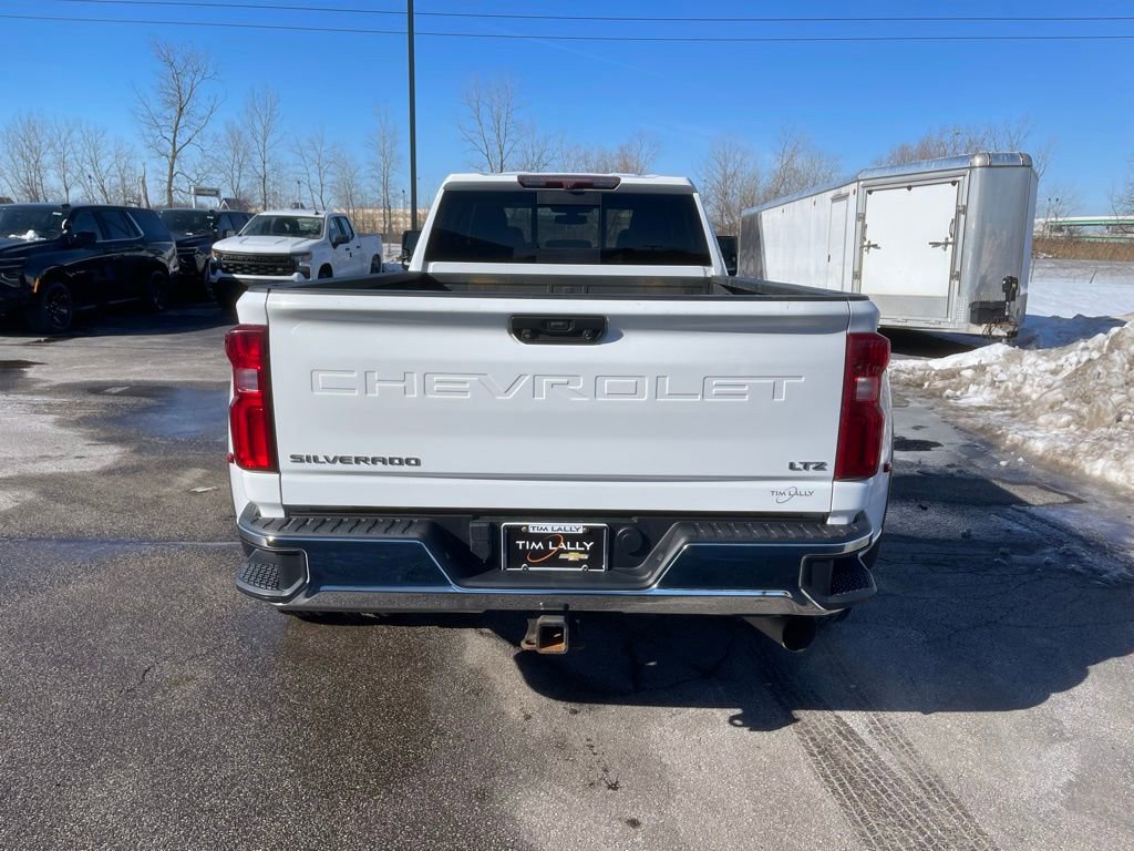 Used 2020 Chevrolet Silverado 3500 LTZ w/ LTZ Convenience Package AWD/4WD image 6