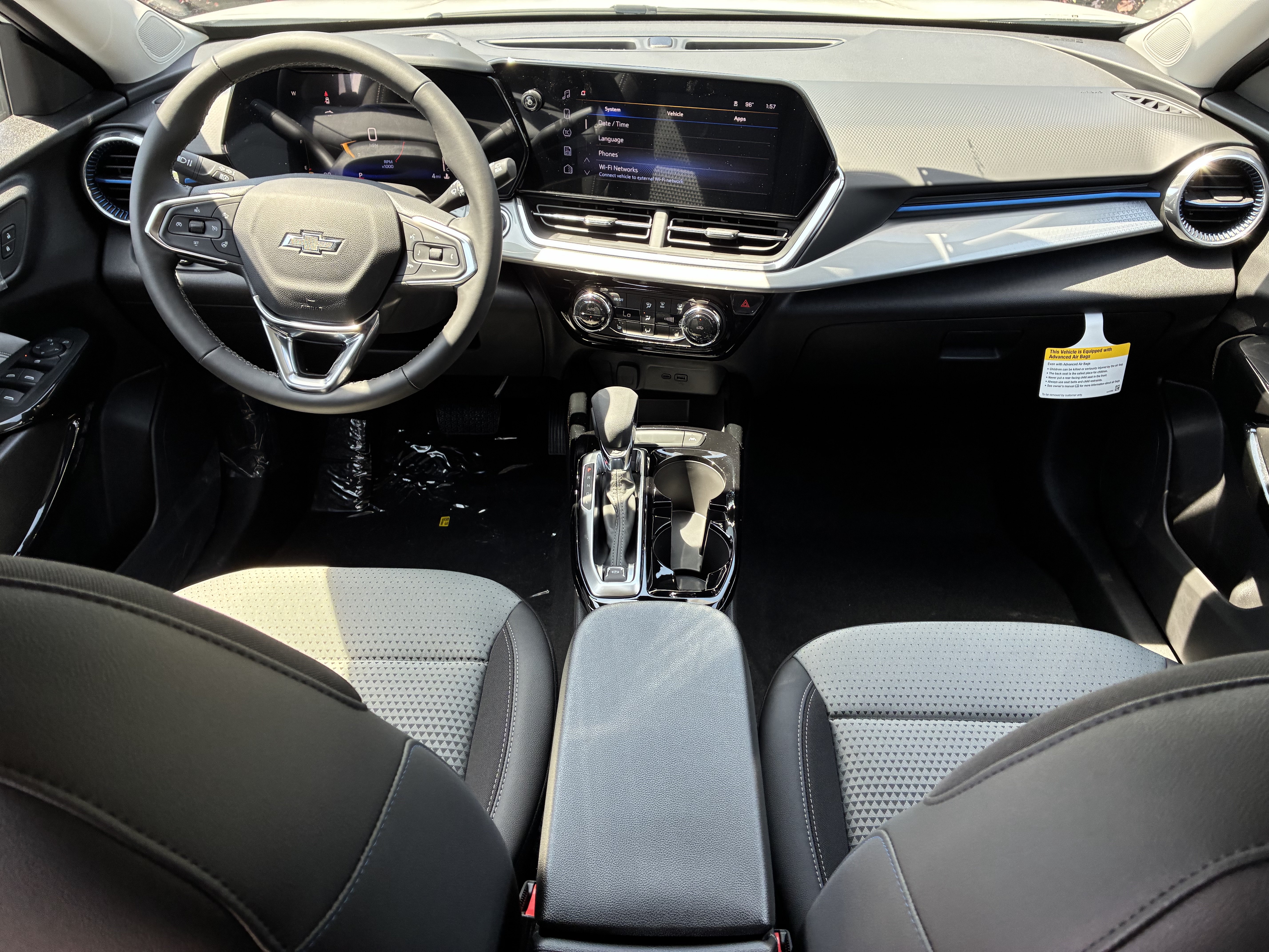 New 2026 Chevrolet Trax LT w/ Driver Confidence Package FWD image 18