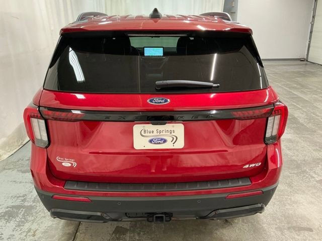 Used 2025 Ford Explorer ST-Line image 4