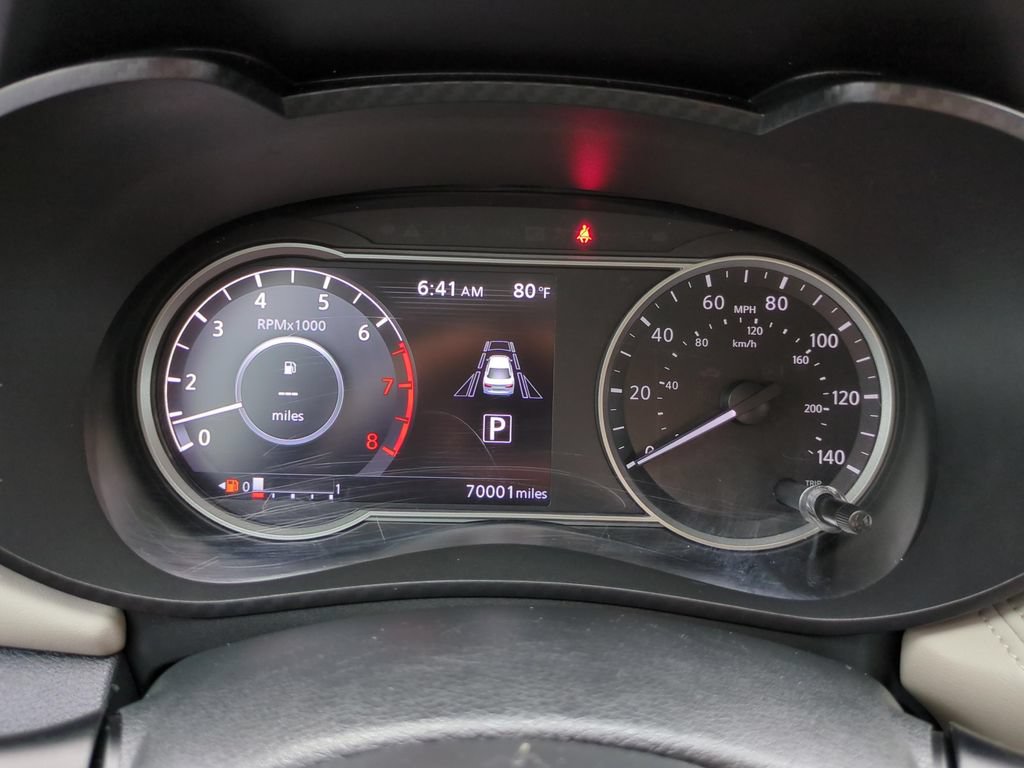 Certified 2020 Nissan Versa SV FWD image 19