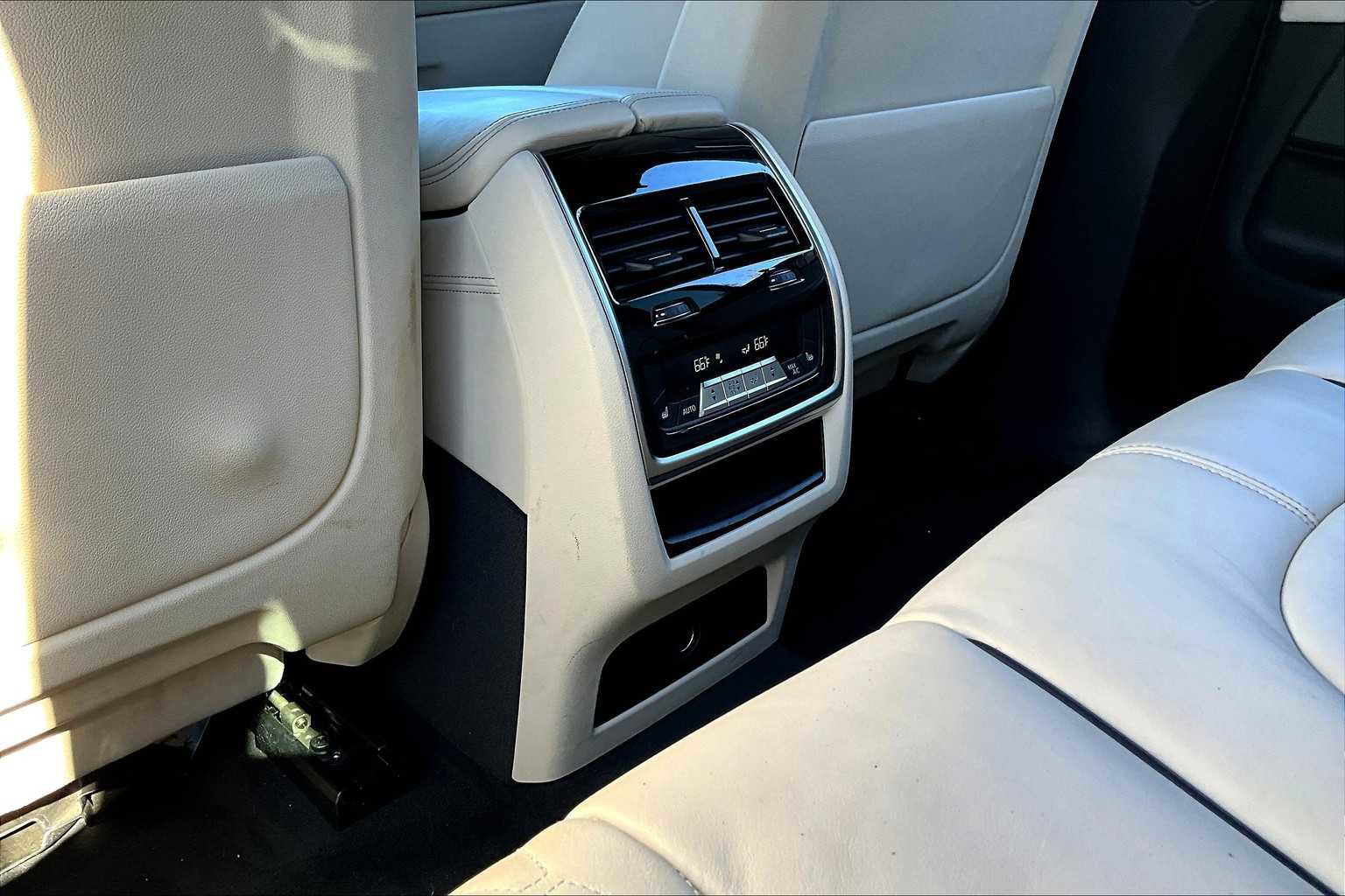 Used 2019 BMW X5 xDrive40i w/ Luxury Seating Package image 35