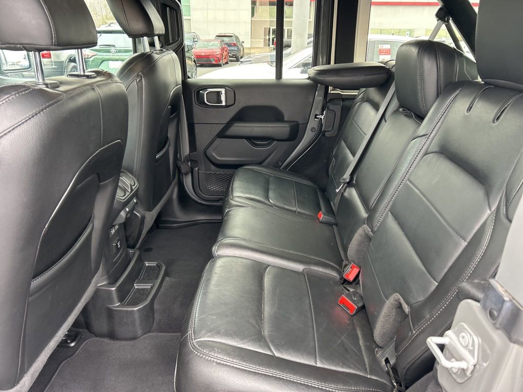 Used 2021 Jeep Wrangler Unlimited Sahara image 13